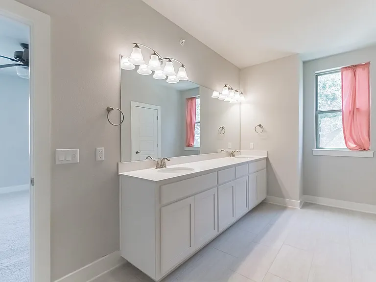 13800 Lyndhurst St #221 — Photo 24