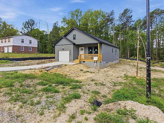 2nd image of 406 Lincolnshire Blvd