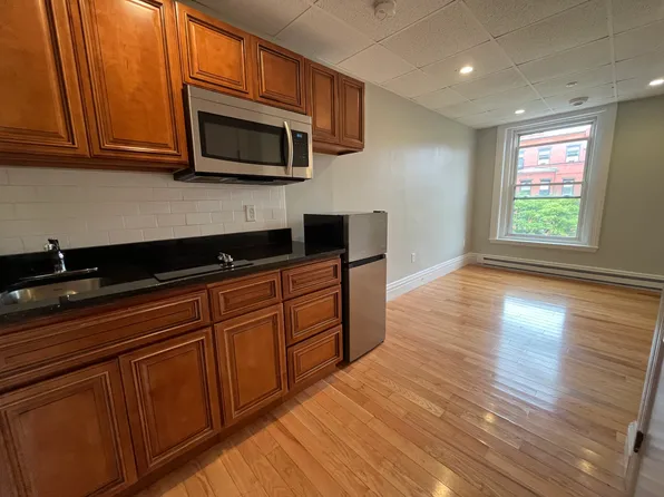 302 Newbury St, Boston, MA