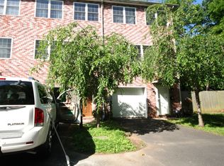 109 E Gorgas Ln, Philadelphia, PA 19119