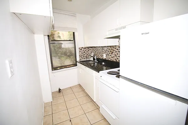 Rented by Highline Residential | media 14