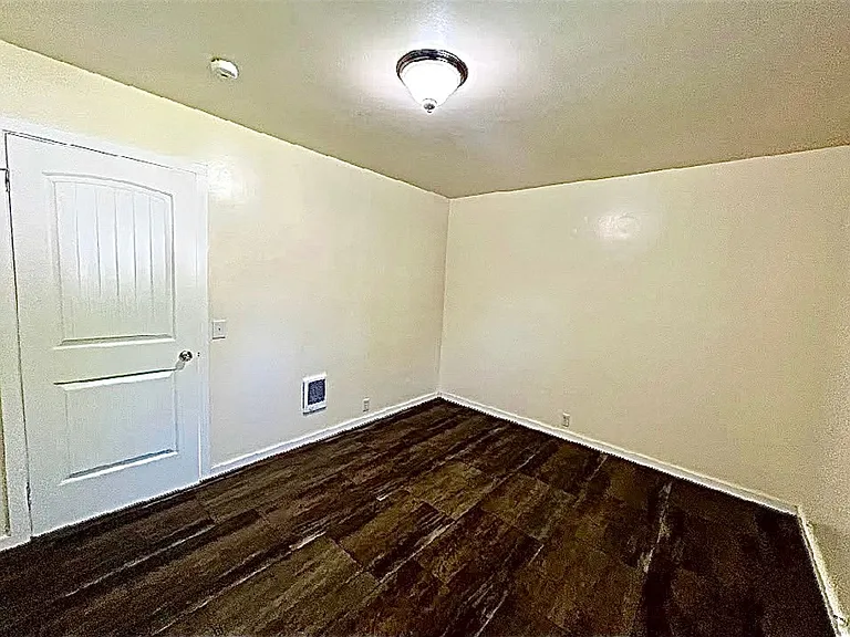 TAFT3322 — Photo 11