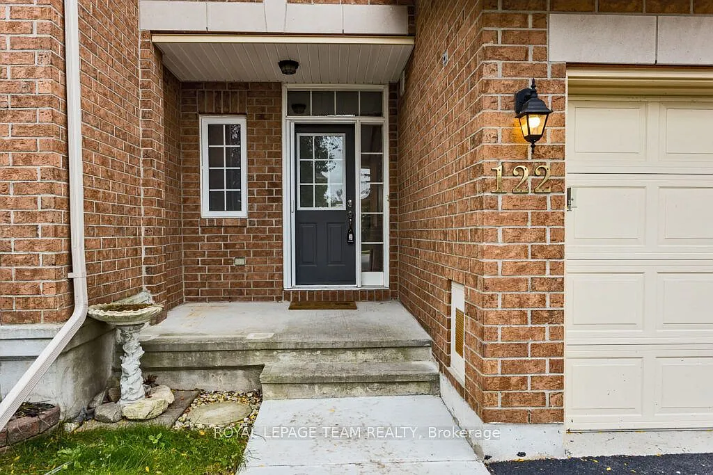 3 bed, $2,800 — Photo 2