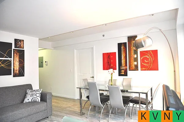 Rented by KVNY Soho | media 42