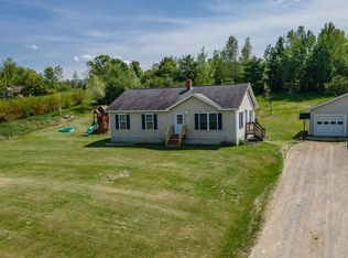 30 Stuart Dr, Albion, ME 04910