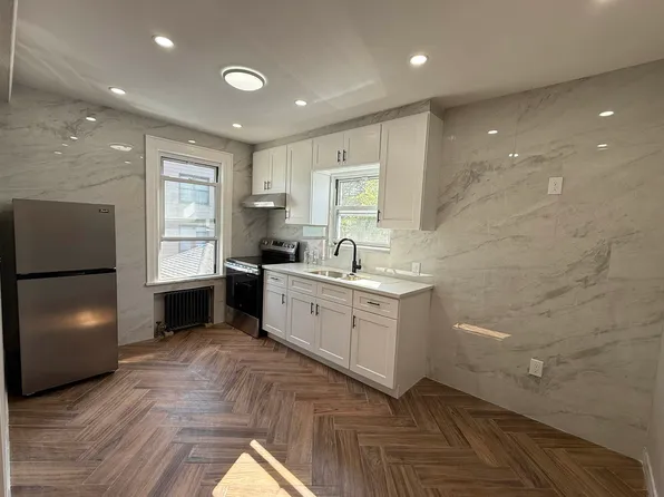 60-50 59th Drive image 4 of 12