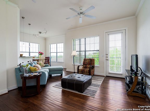 3rd image of 7342 Oak Manor Dr