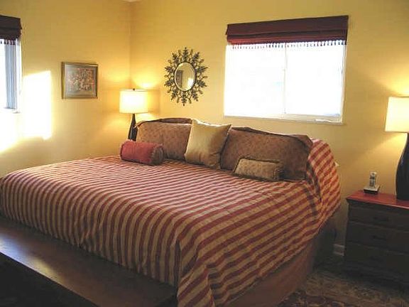 Master Suite, Hardwood floors, private full bath