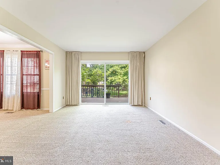 11 Chateau Cir — Photo 14