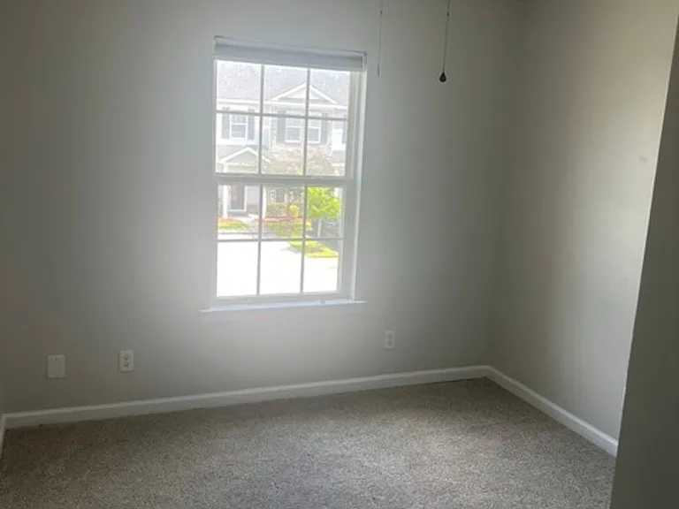 107 Ventura Pl — Photo 8
