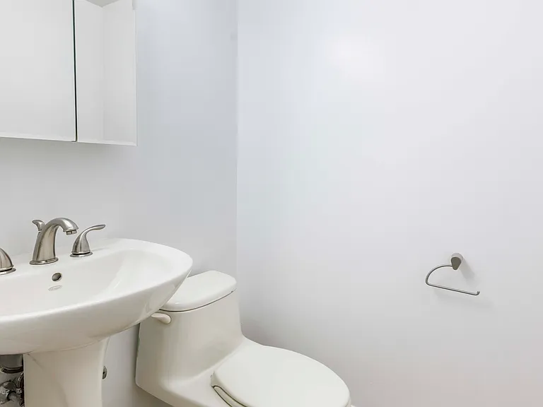 120 W 23rd St #12A — Photo 9