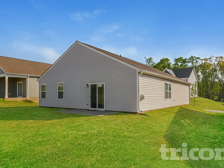 250 Fenwick Dr — Photo 13