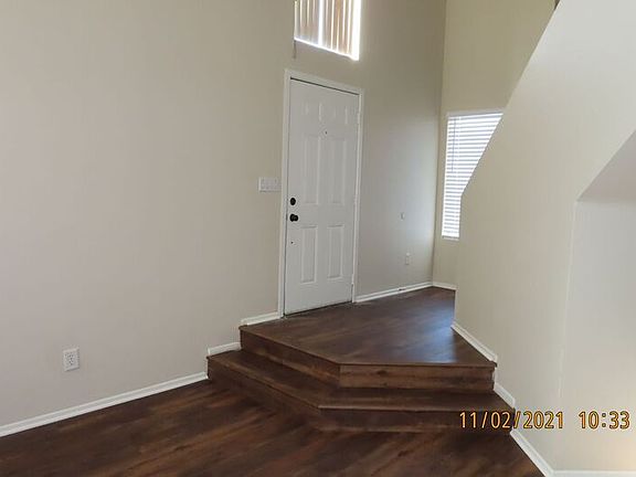 4th image of 655 Woodcrest Dr #A
