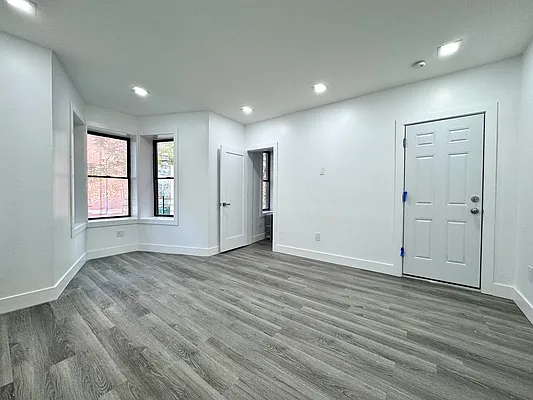 Rented by Compass | media 5