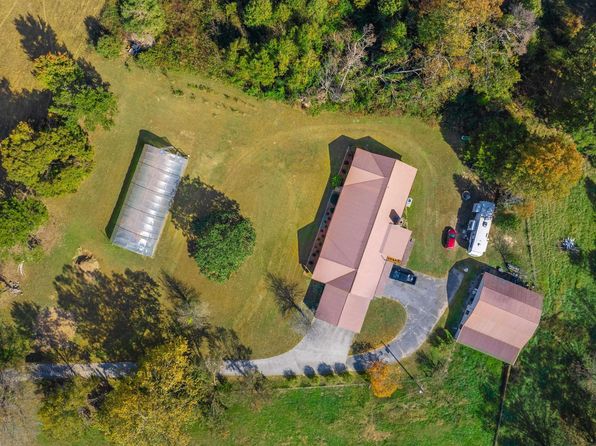 145 Troxtel Dr, Valley Head, AL 35989