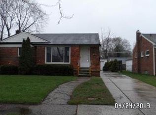 28271 N Clements Cir, Livonia, MI 48150