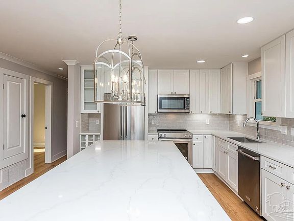 4th image of 3414 N 14th Ave
