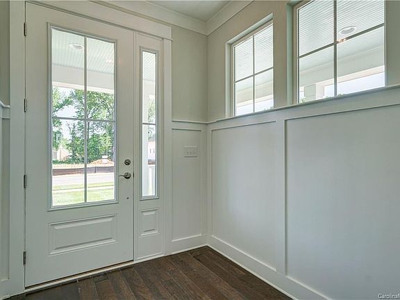 4th image of 128 Slocumb Ln Unit 8