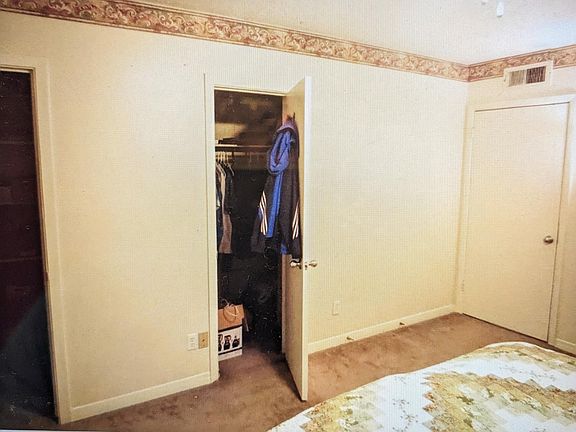 4th image of 9023 Braeburn Valley Dr