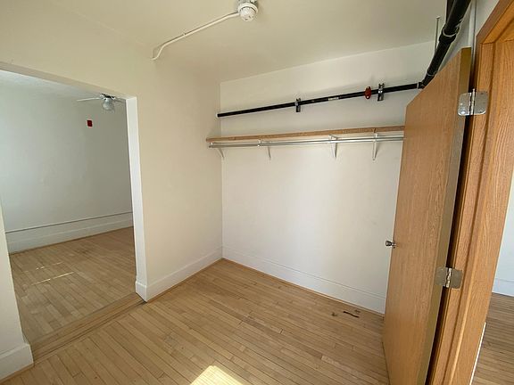 3rd image of 409 N Broadway APT 32