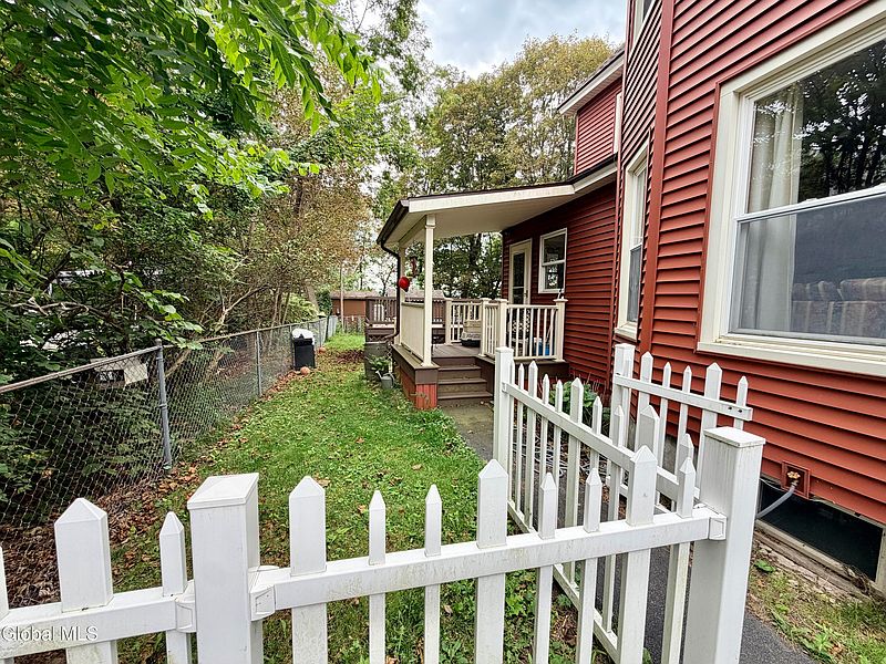 3rd image of 9 Finlay Street