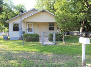190 E Main St, New Braunfels, TX 78130