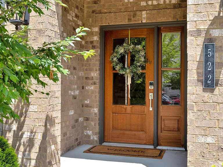 522 Garfield St — Photo 4