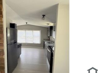13 Camden Dr, Ellenwood, GA 30294