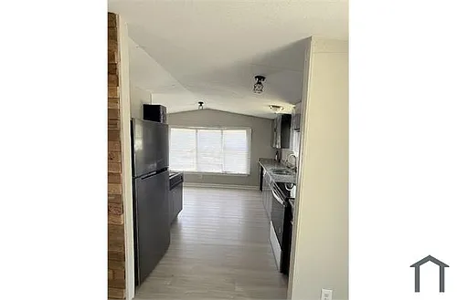 13 Camden Dr Photo 1