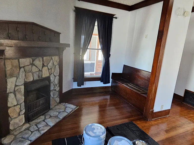 705 State St — Photo 7