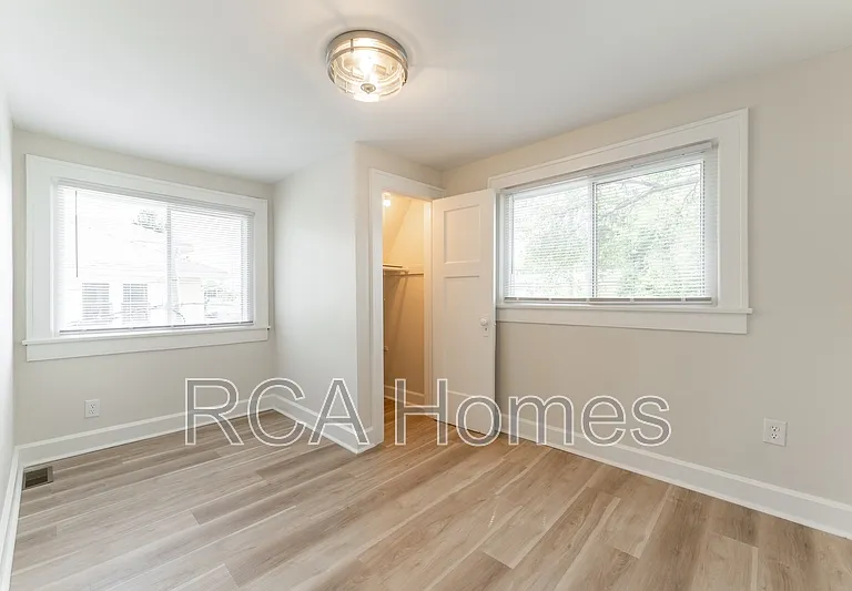 1601 Villa Ave — Photo 6