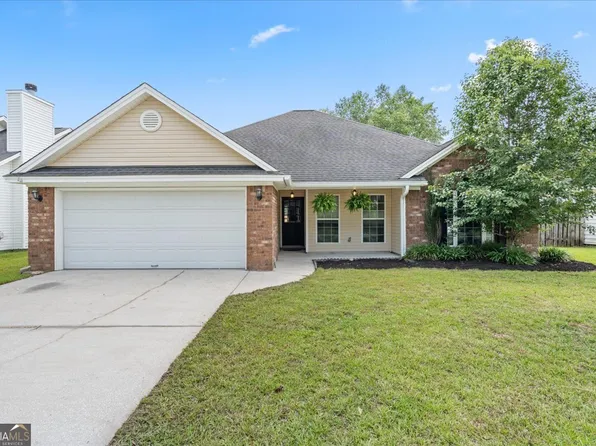 210 Pebblestone Dr, Bloomingdale, GA 31302