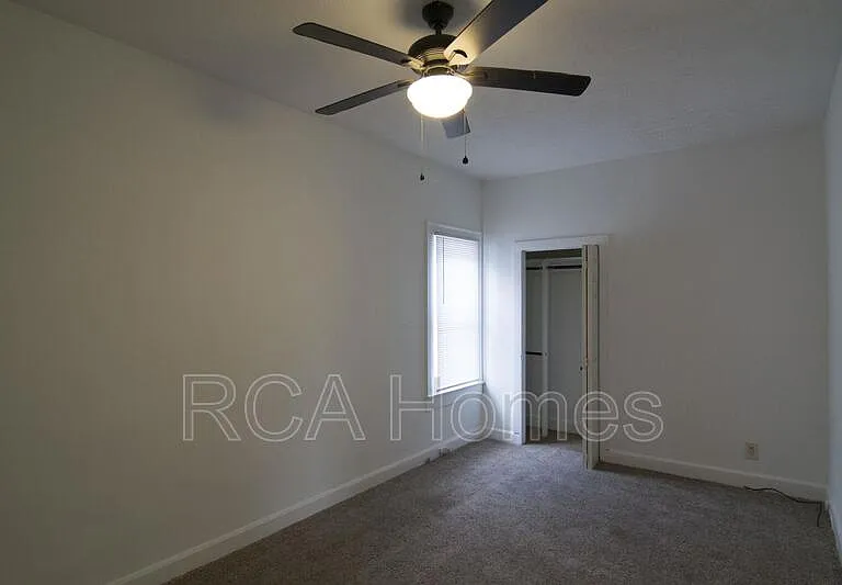901 N Linwood Ave — Photo 3