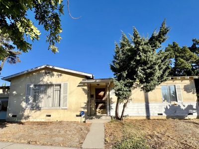 8006 Lloyd Ave, North Hollywood, CA, 91605