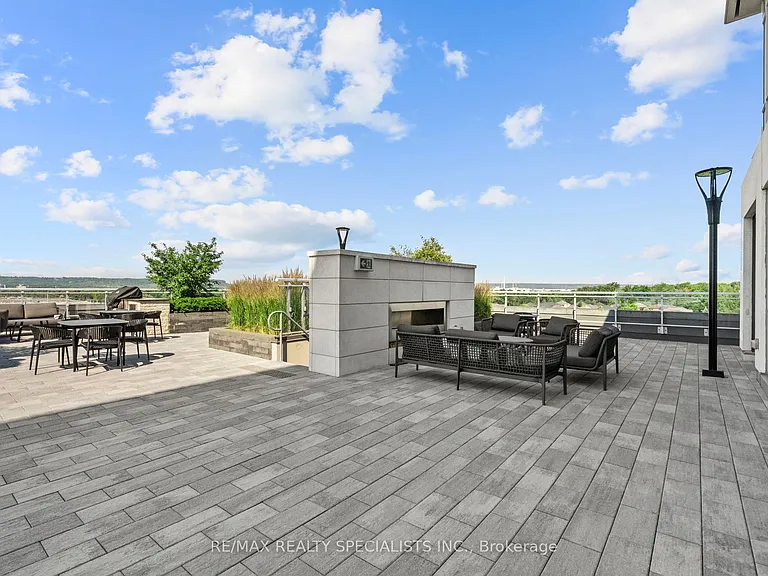 1050 Main St E #718 — Photo 29