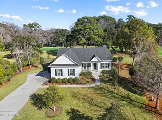 809 Island Cir W, Saint Helena Island, SC 29920