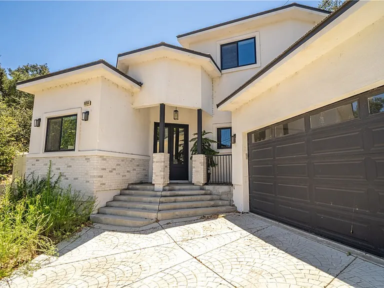 16355 Canon Ln — Photo 3