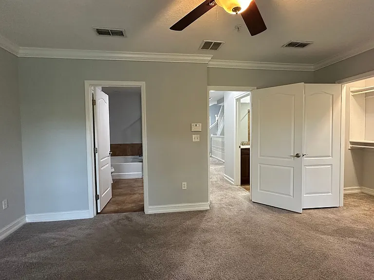 3720 Messina Dr — Photo 44