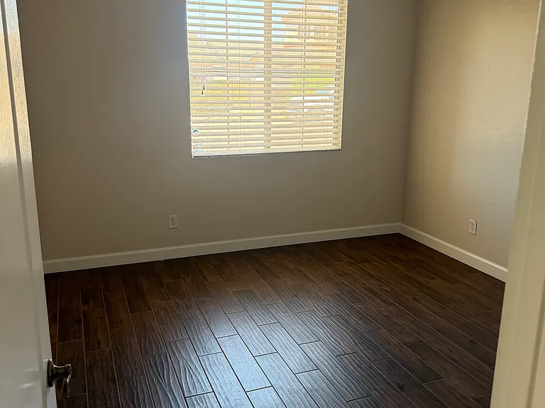 7303 W Donner Dr — Photo 17