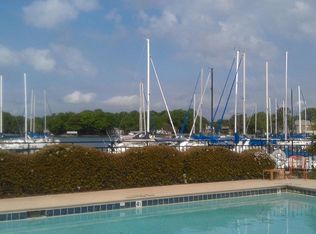 18021 Kings Point Dr APT D, Cornelius, NC 28031