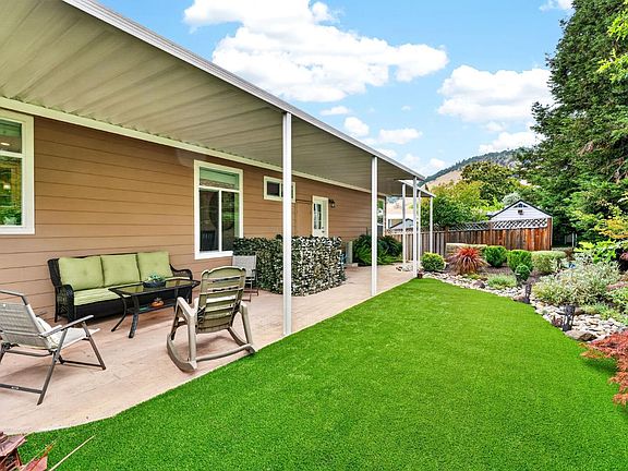 2nd image of 32 Springhill Court