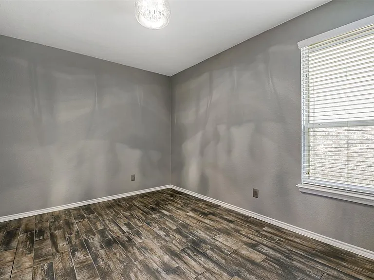 1708 Cole Ln — Photo 14