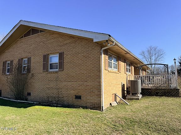 4th image of 10132 Coeburn Mountain Rd