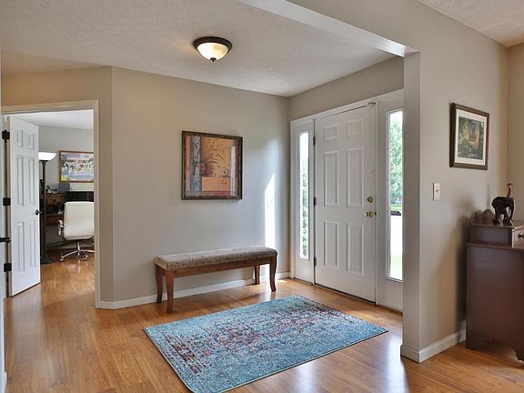 4th image of 4913 Vicksburg Ln