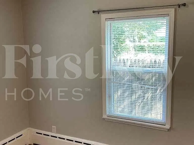 1217 Clara Ave — Photo 6