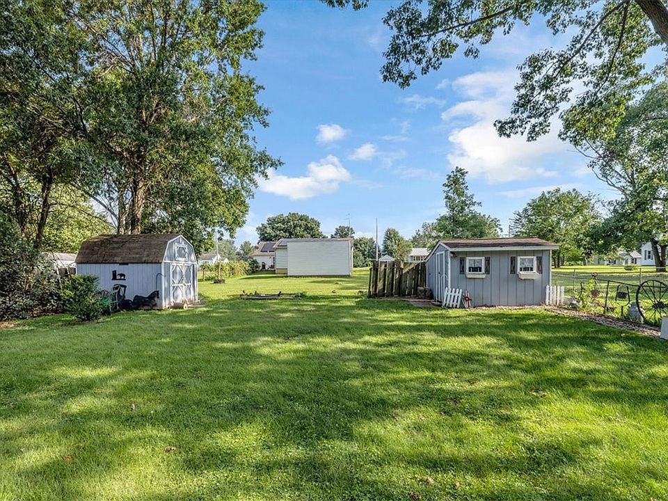 40th image of 1611 W Melrose Ct