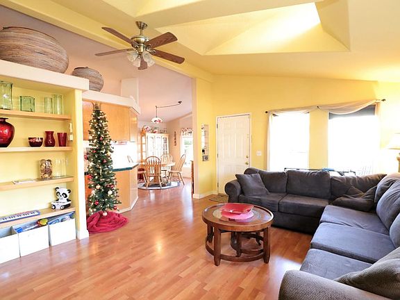2nd image of 315 Chateau La Salle Dr #315
