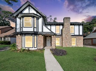 616 S Rivershire Dr, Conroe, TX 77304