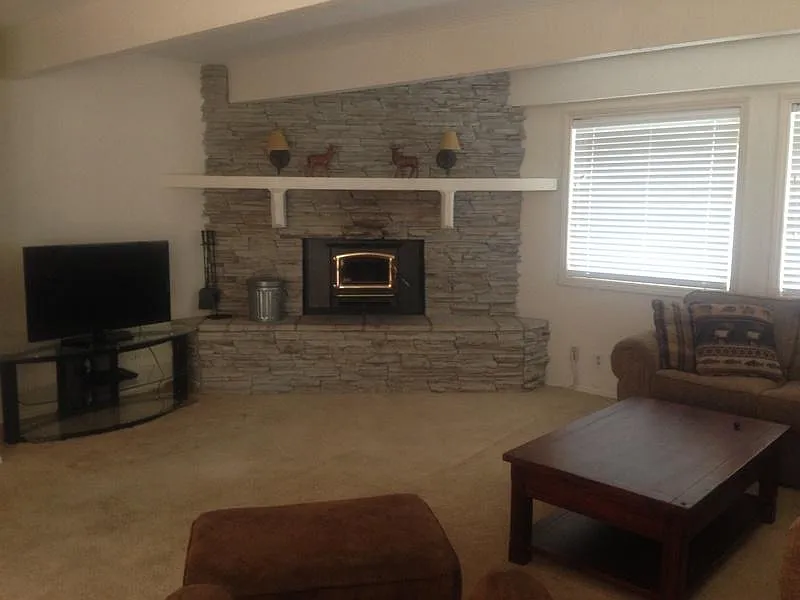 24 Horseshoe Dr — Photo 2