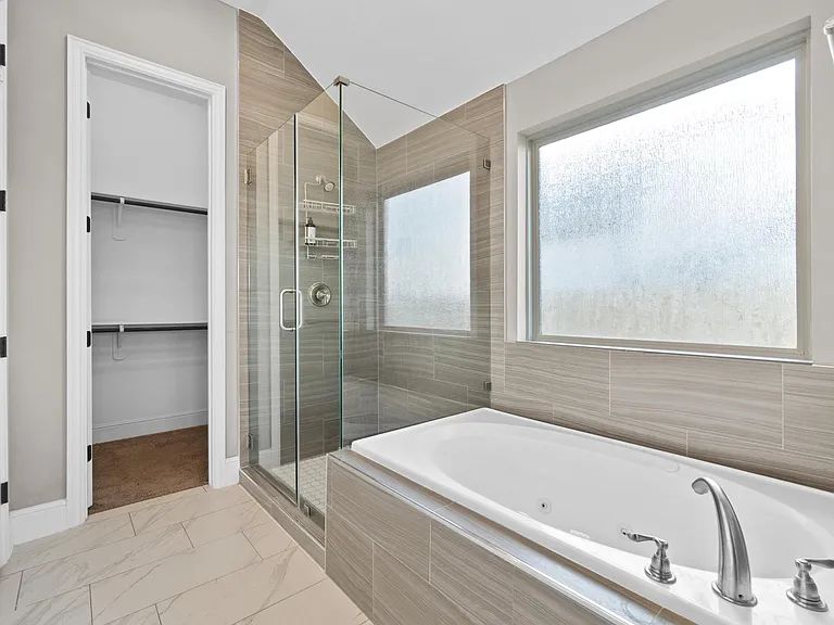 9707 Highland Pointe Dr — Photo 21